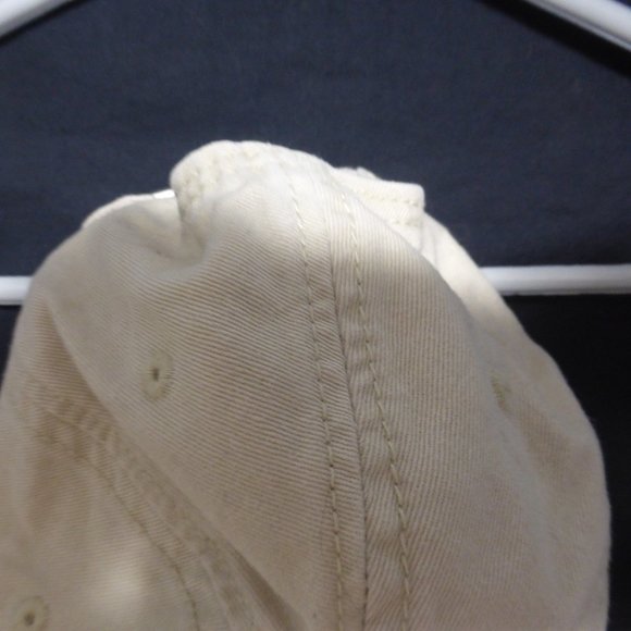 GAP, adult medium / large cap with adjustable strap, GUC - Picture 5 of 9